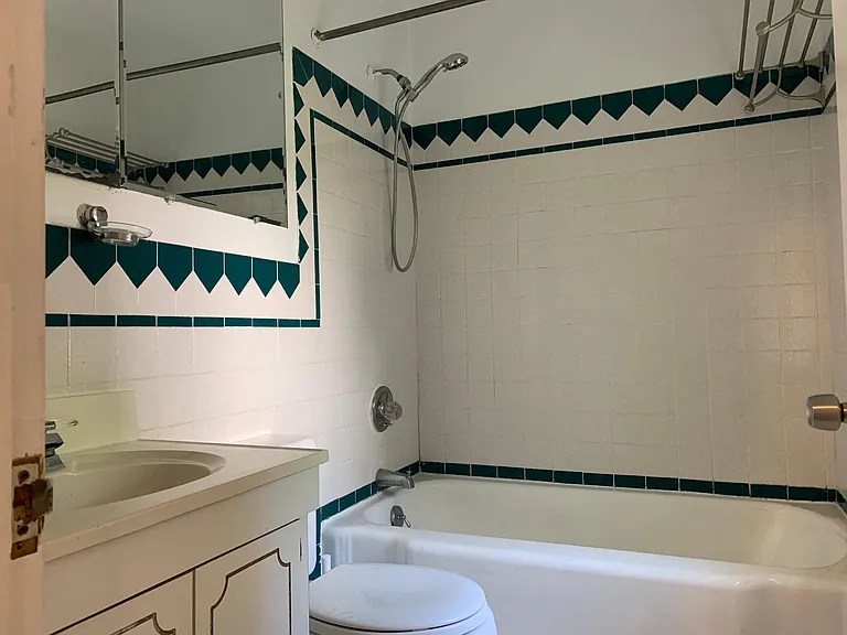 857 Maple Ave — Photo 11