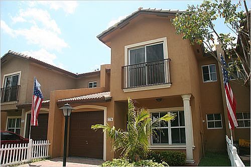 1st image of 664 SW 11th St