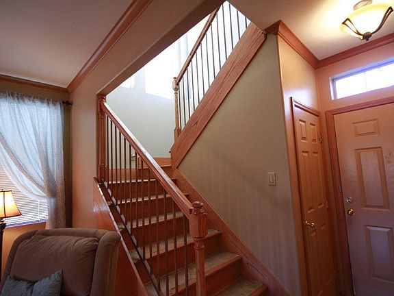 5th image of 1005 Washington Oaks St