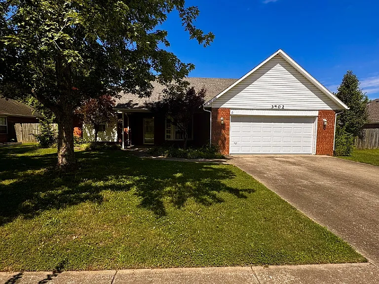 3802 Maple Rd — Photo 3