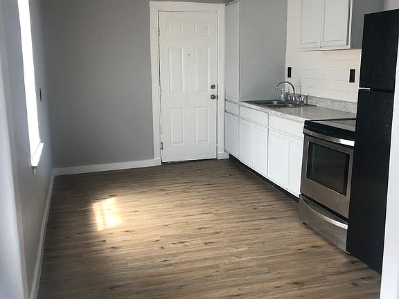 Kitchen & side entrance