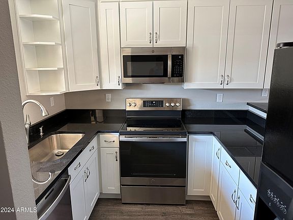 2nd image of 10828 N BILTMORE Drive #122