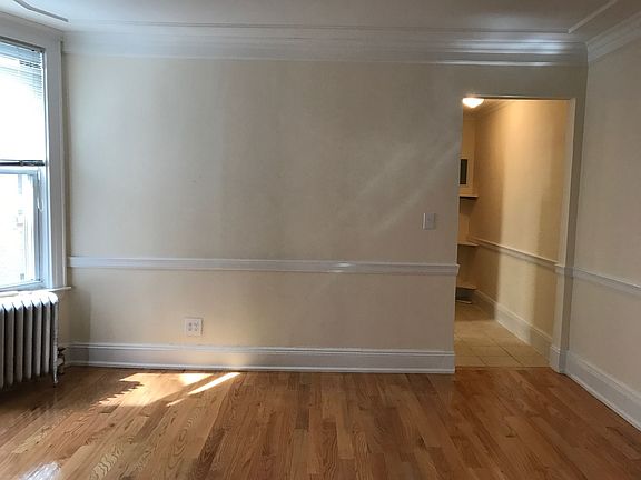 2nd image of 5113 Skillman Ave APT 2R