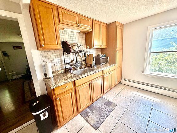 4th image of 435 Myrtle Street
