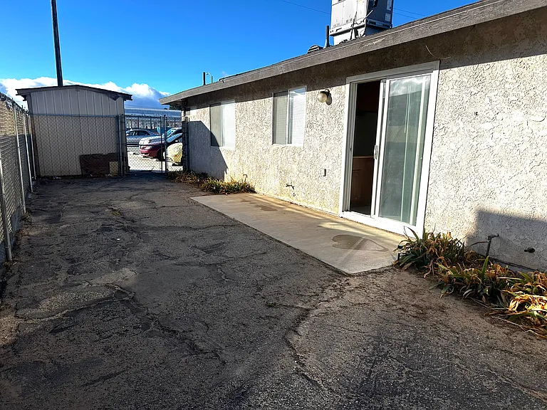 15392-15398 Bear Valley Rd — Photo 8