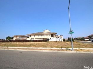 1021 N Canyon Dr, Modesto, CA
