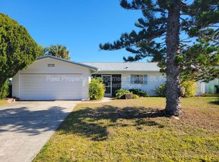 1985 Cove Dr, Largo, FL 33774