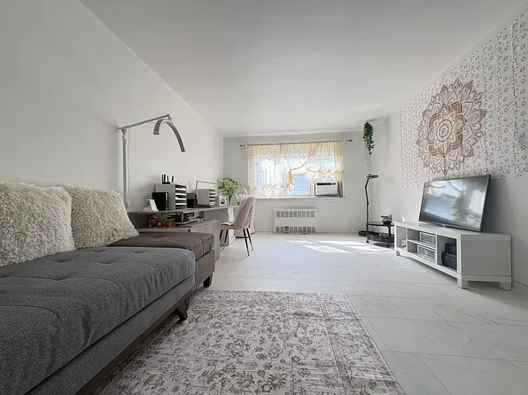 31-90 140th St APT 1L, Queens, NY 11354