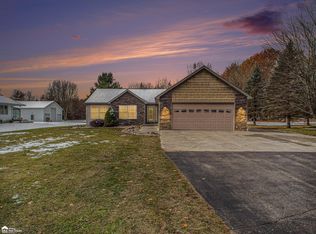 11067 Seymour Rd, Montrose, MI 48457