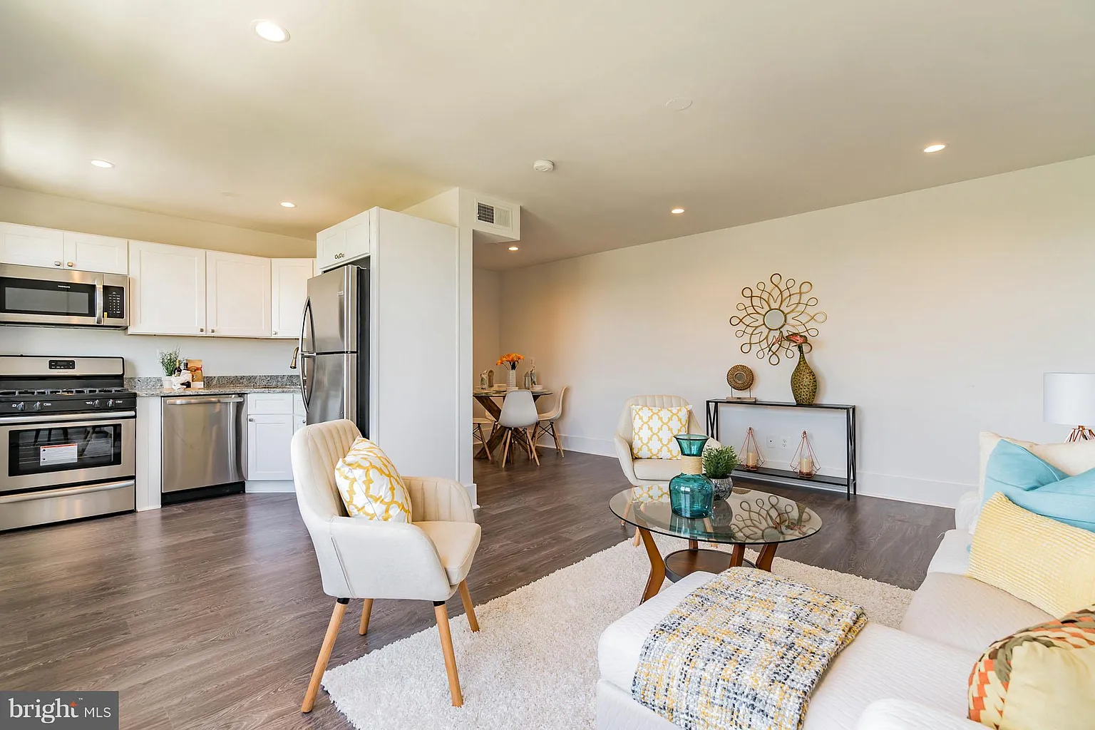 4408 1st Pl NE APT 31 photo 1