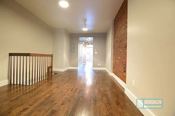 Rented by null | media 12