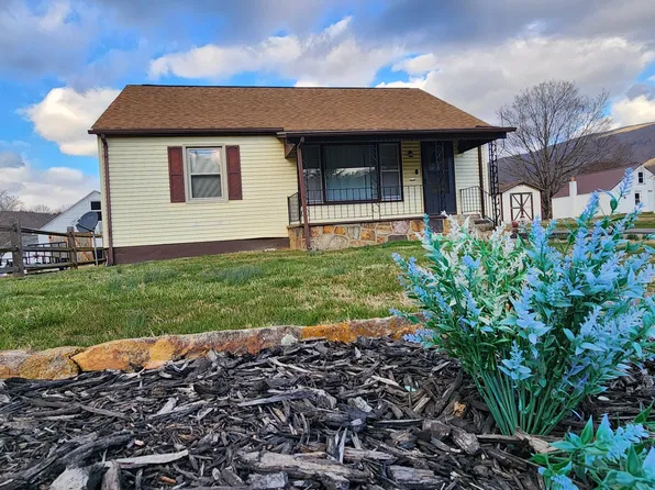 2202 Dressler Dr, Covington, VA 24426