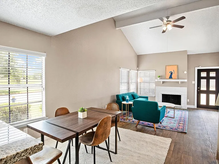 Casa Azul Townhomes — Photo 5