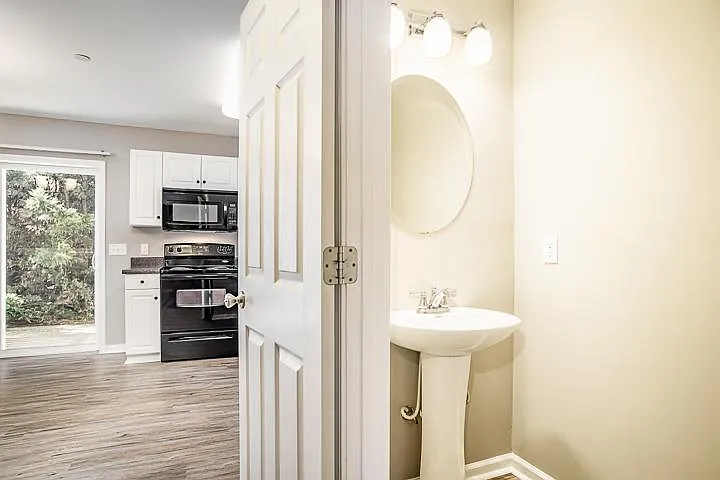 402 Ellis Ave — Photo 6