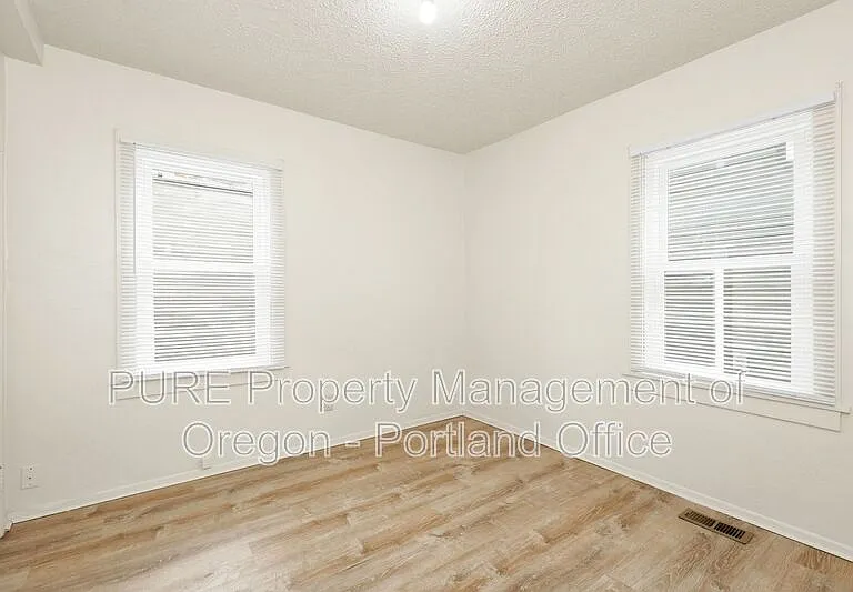 5026 N Harvard St #A — Photo 13