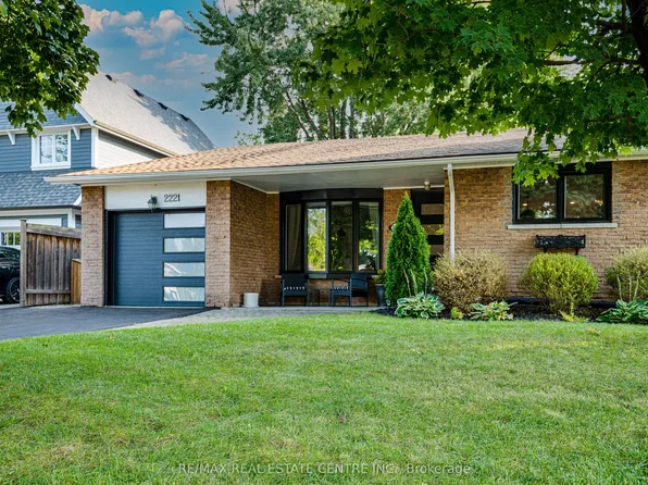 2221 Wyandotte Dr, Oakville, ON L6L 2T4