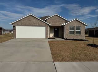 568 Colorado St, Farmington, AR 72730
