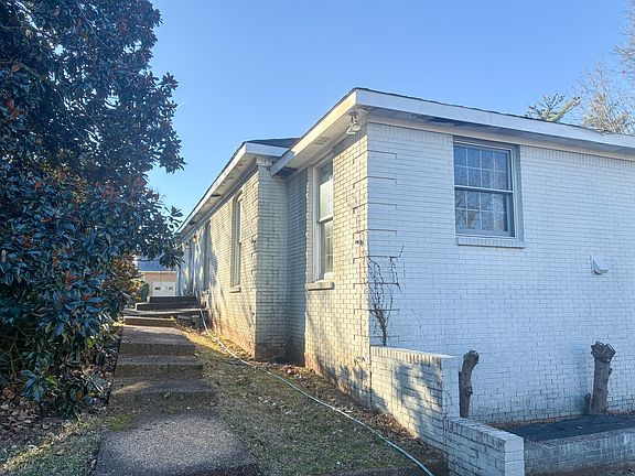 4th image of 1211 Scottland Dr