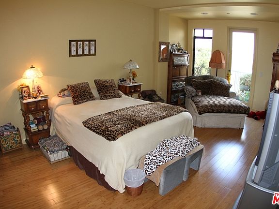 5th image of 5625 Crescent Park W APT 412