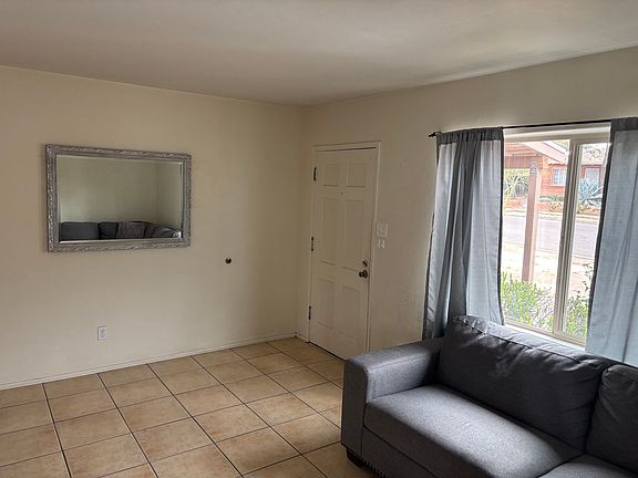 3rd image of 1309 E Lee St #1