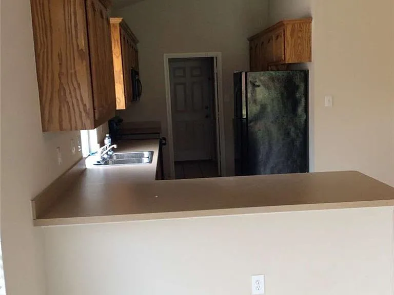 6101 Melanie Dr — Photo 6