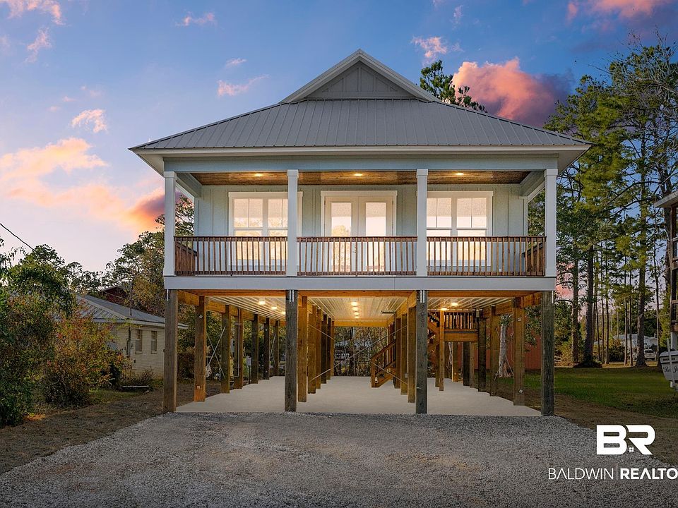 1st image of 9083 Bay Pines Rd