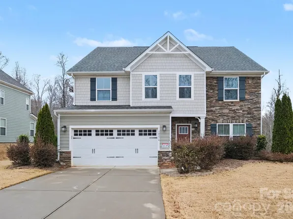 10474 Black Locust Ln, Charlotte, NC 28215