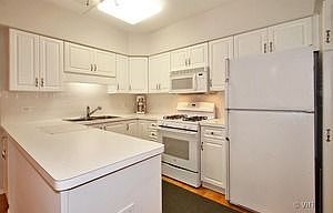 4th image of 5000 Oakton St #1509