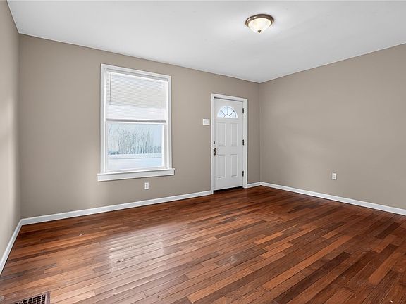 5th image of 5530 Keefe St