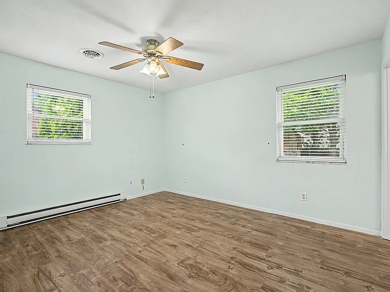 452 Jamesway Dr — Photo 10