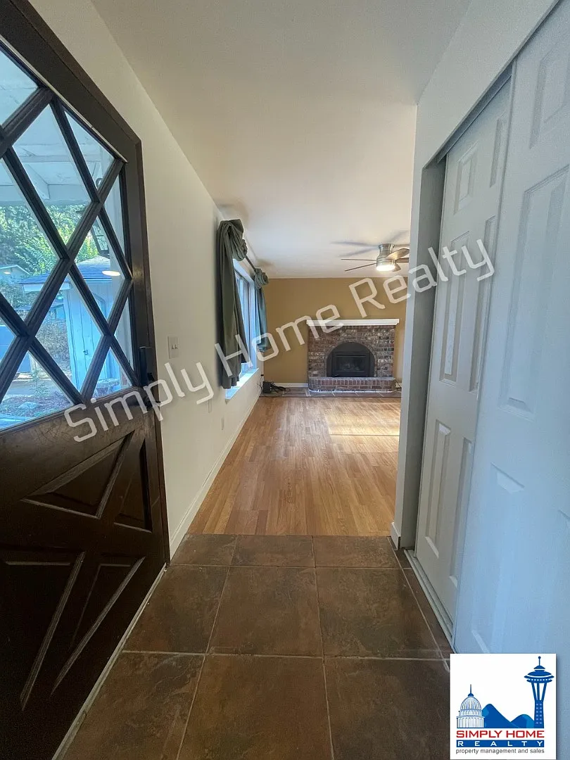 Private Cul-de-Sac Gem with Spacious Backyard! — Photo 2