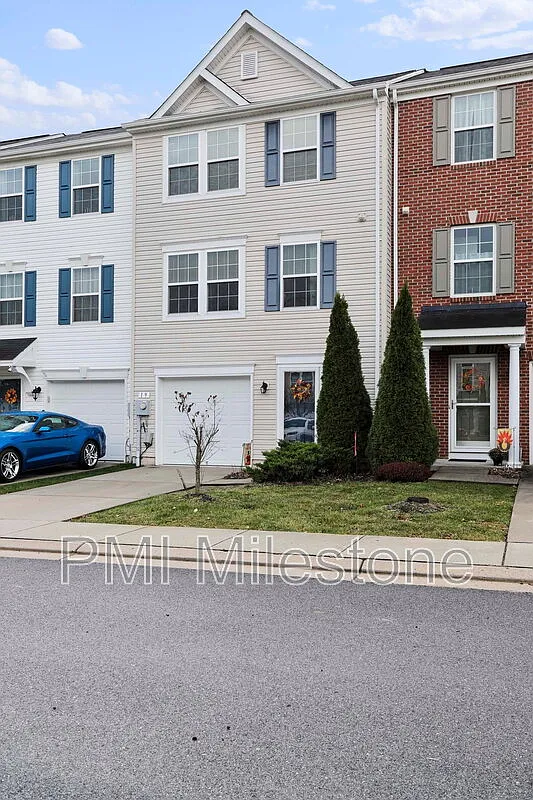 3 bed, 4.0 bath, 2409 sqft, $1,780 — Photo 4