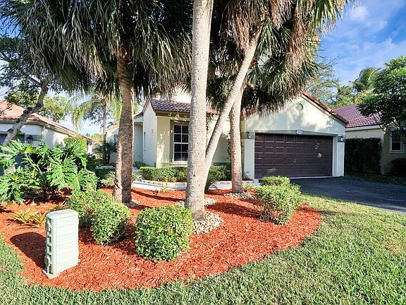 2nd image of 1010 NW 106th Ave