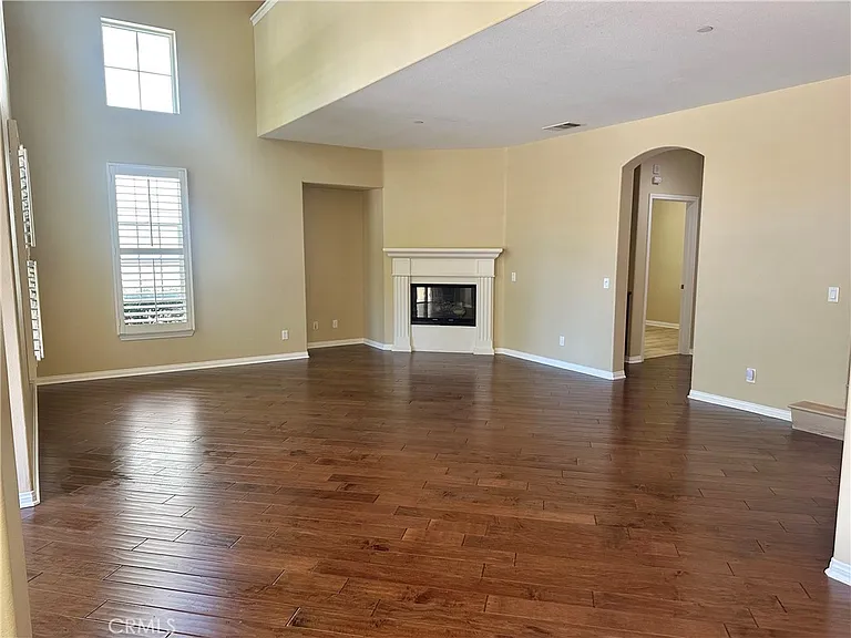 1411 Montgomery St — Photo 2