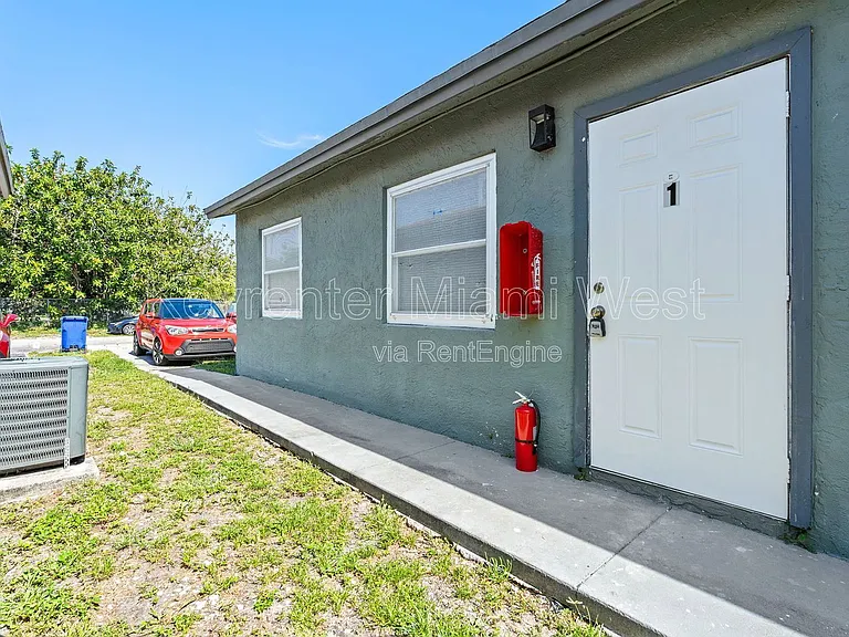 1022 NW 6th Ave #1 — Photo 17