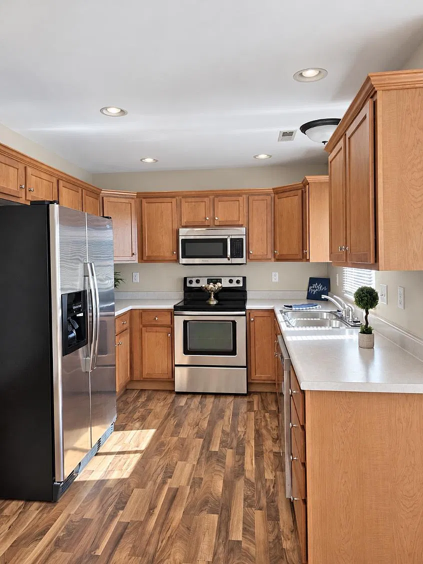 3 bed, 1600 sqft, $2,000 — Photo 2