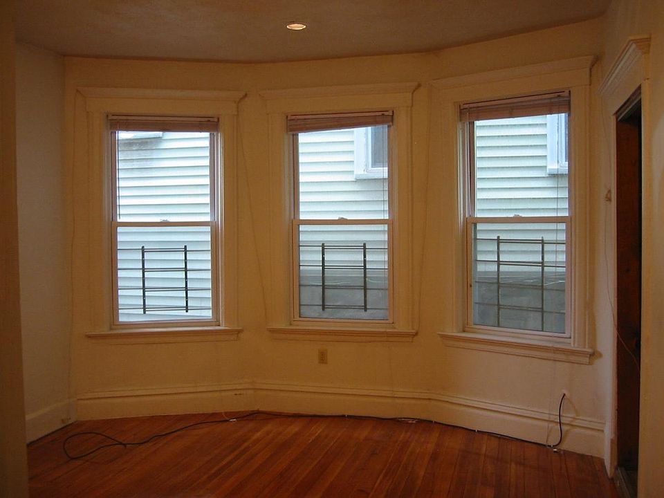 2nd image of 146 Hillside St #3MA