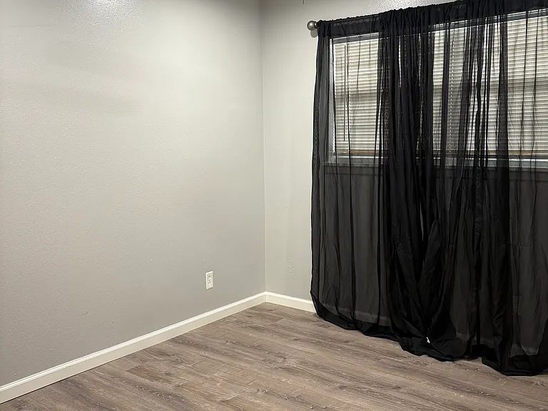 4641 Sheffield Ln — Photo 16