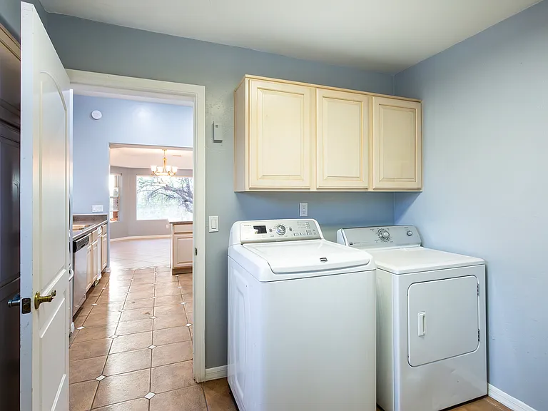 414 Bury Ct — Photo 29