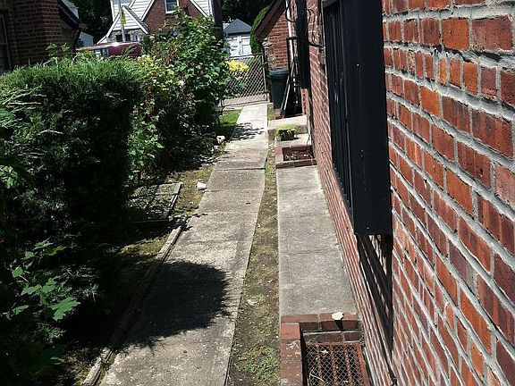 2nd image of 11543 220th St