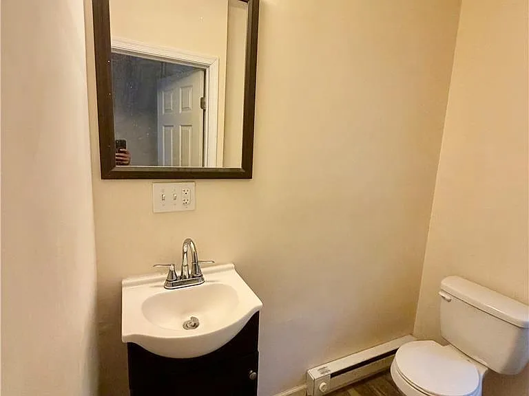 110 Graham Pl — Photo 4