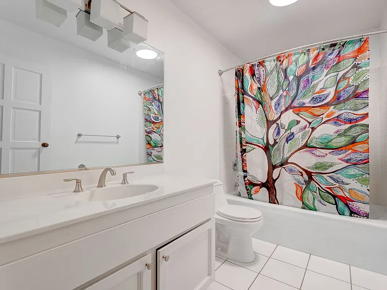 2204 Plaza Del Robles — Photo 11