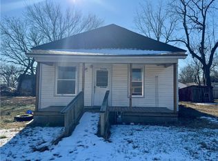 1013 E Poplar St, Independence, KS 67301