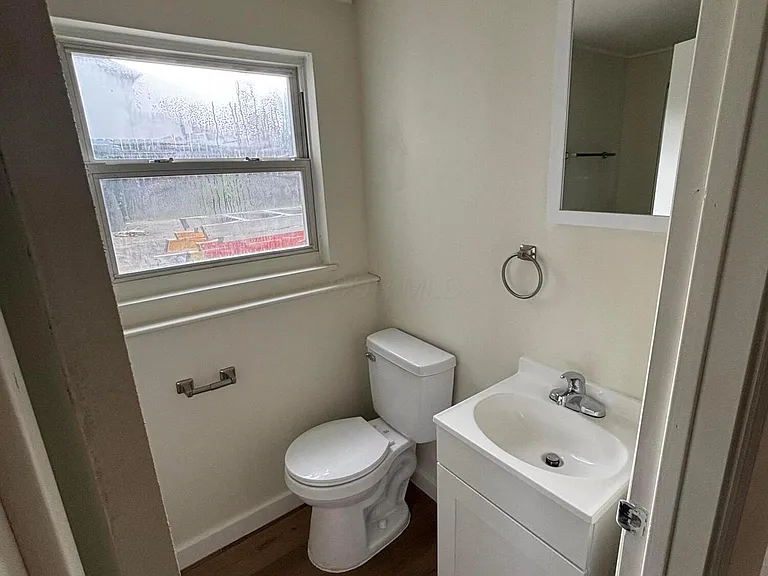 4900 Kresge Dr — Photo 13