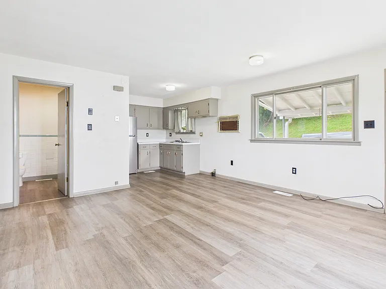 22199 Energy Hwy #2 — Photo 13