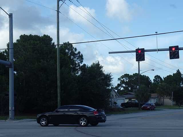 1st image of 2017 SW Bayshore Blvd