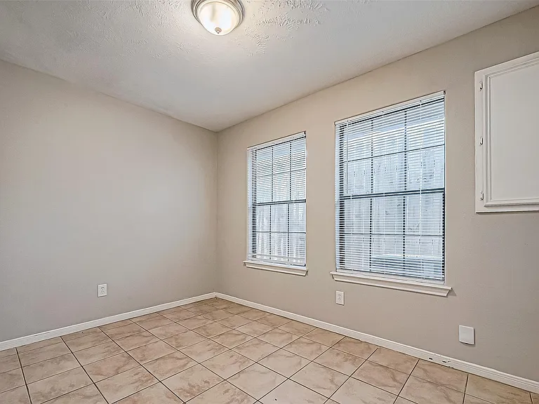 10043 Morocco Rd — Photo 21
