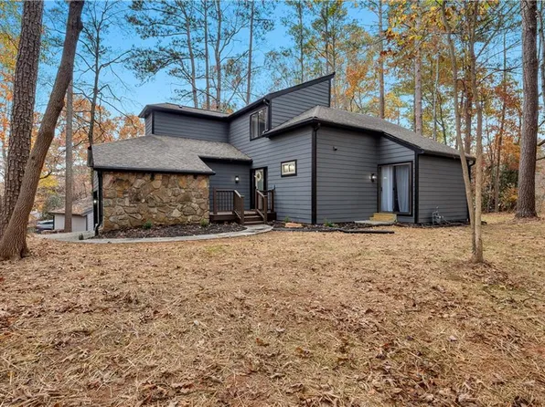 4300 Inverness Ct NE, Roswell, GA 30075
