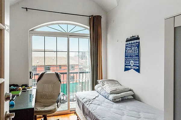 Rented by Horowitz Real Estate | media 3