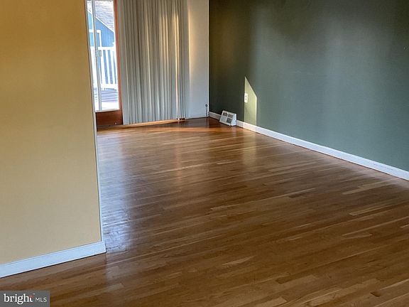 5th image of 103 Embleton Rd